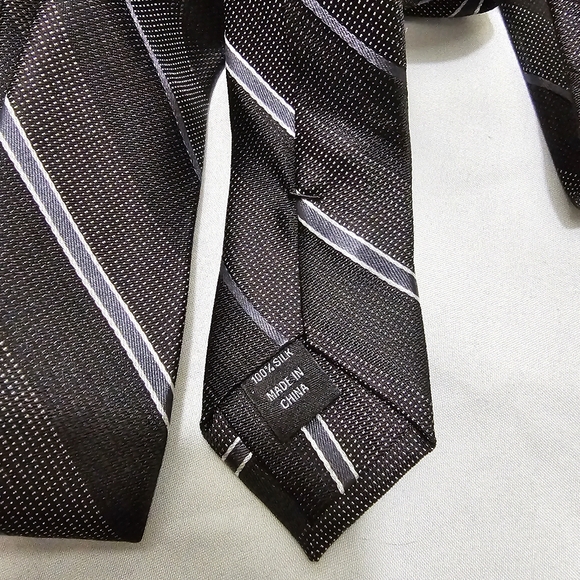 New Awareness Kenneth Cole Silk Neck Tie NWT Wedding Formal Prom Business - Picture 6 of 7